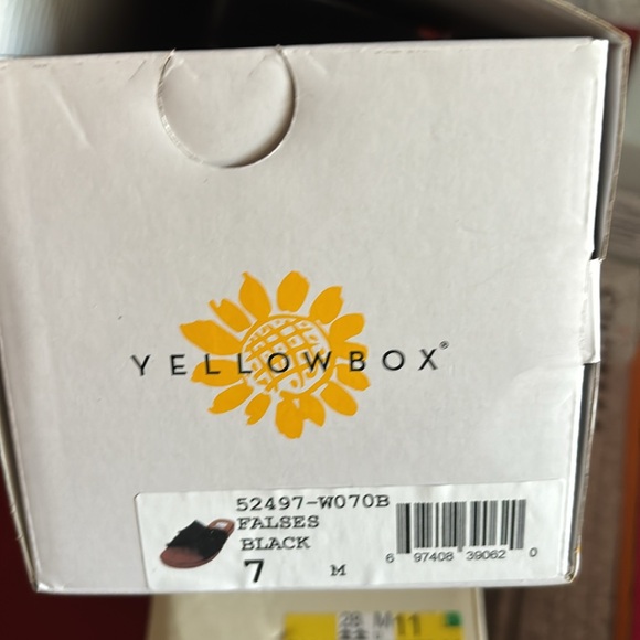 Yellow Box Size 7 slide in sandals. Cloth/fuzzy straps. Like new rarely worn. - Picture 7 of 7